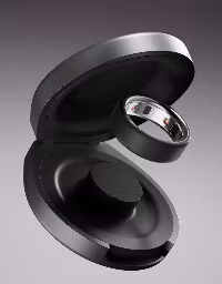 An Oura Ring 4 Charging Case Product Image